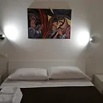 Opera Boutique 3*