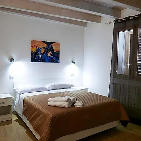 Opera Boutique 3*